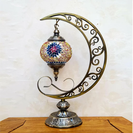 Lampada da tavolo a LED in stile turco fatta a mano in vetro decorativo di nuovo design Moya